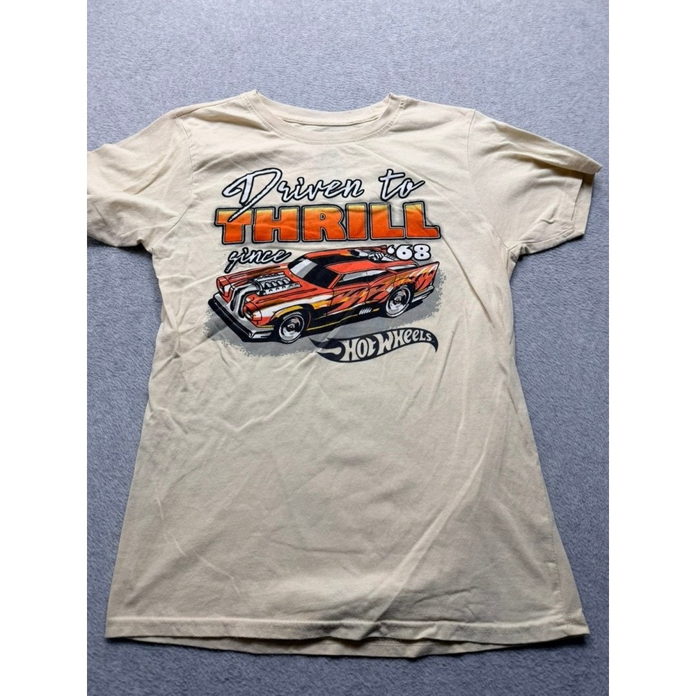 Hot Wheels Driven to Thrill Muscle Car Graphic T-Shirt Tan Mens Medium